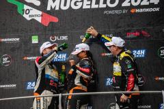 12h_mugello-MB-GT4-Buggyra-zlato-180