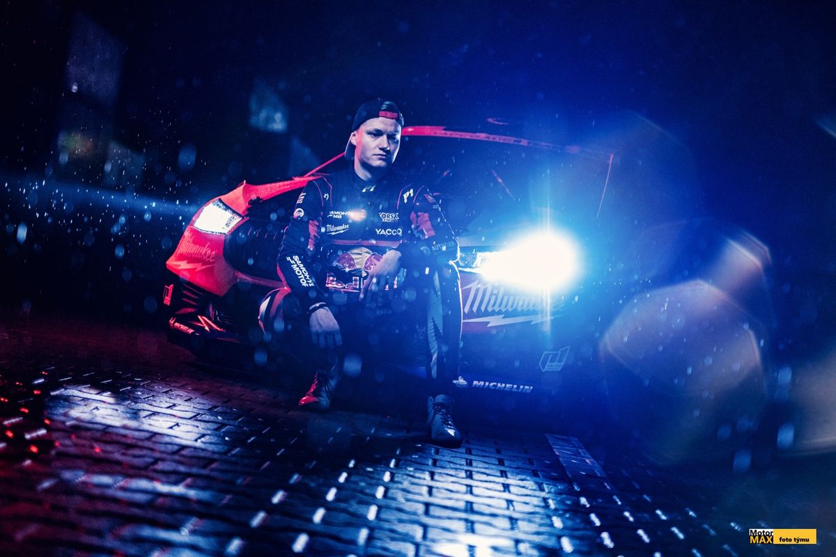 Erik-Cais-do-WRC2-Fabia-60