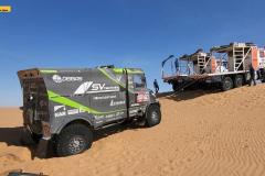 Fesh-Dakar24-vytahovani-1