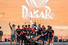 Dakar25-Broz-podium-cil-21