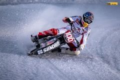 nerovny-souboj-na-lede-f1-moto-15