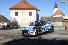 krumlov-sobenov-10-mares