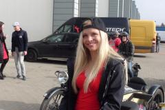Motosalon24-pj-59-kaskaderka-katka