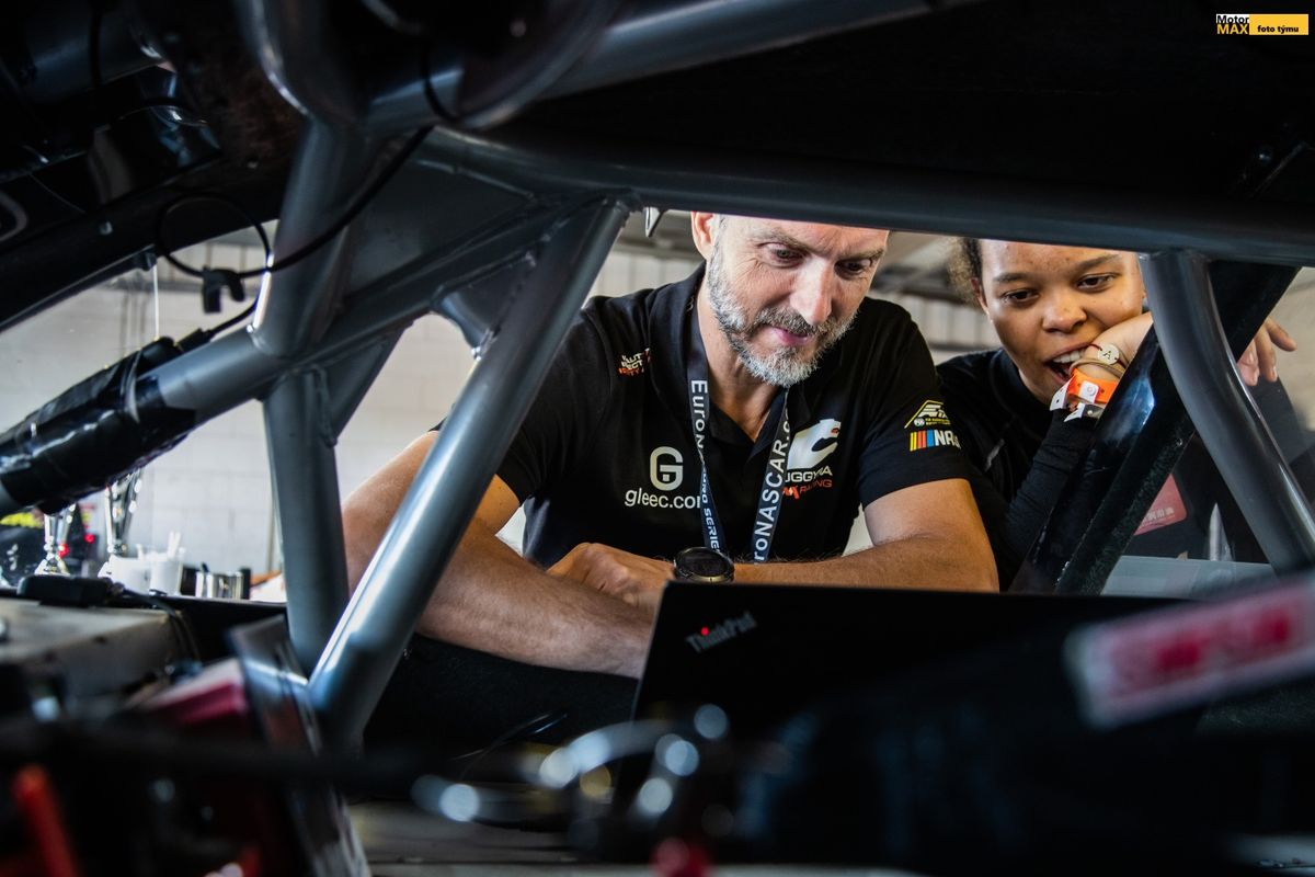 20220611_nascar_02_brands_hatch_ds_img_4801_52141826735_o