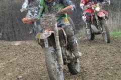om-redhost-moto19-108