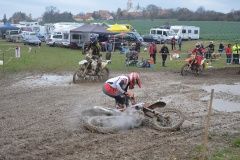 om-redhost-moto19-33