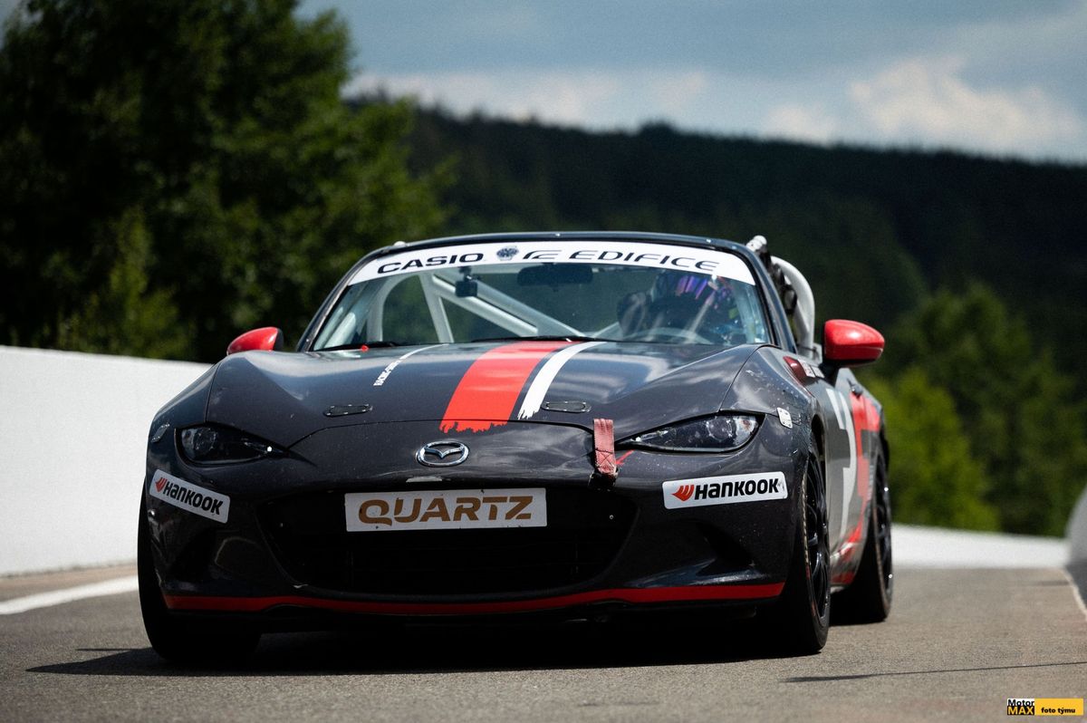 Simon Sikhart, #21 (RS Racing) driving at Spa Francorchamps in the MAZDA MX-5 CUP - JUNIOR CUP (Simon Sikhart, #21 (Simon Sikhart, #21 (RS Racing) driving at Spa Francorchamps in the MAZDA MX-5 CUP - JUNIOR CUP (Simon Sikhart, #21, ASCII, 115 componen