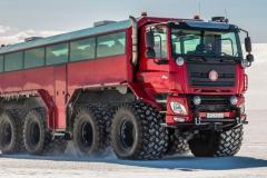 Tatra-bus-Phoenix-Island-1
