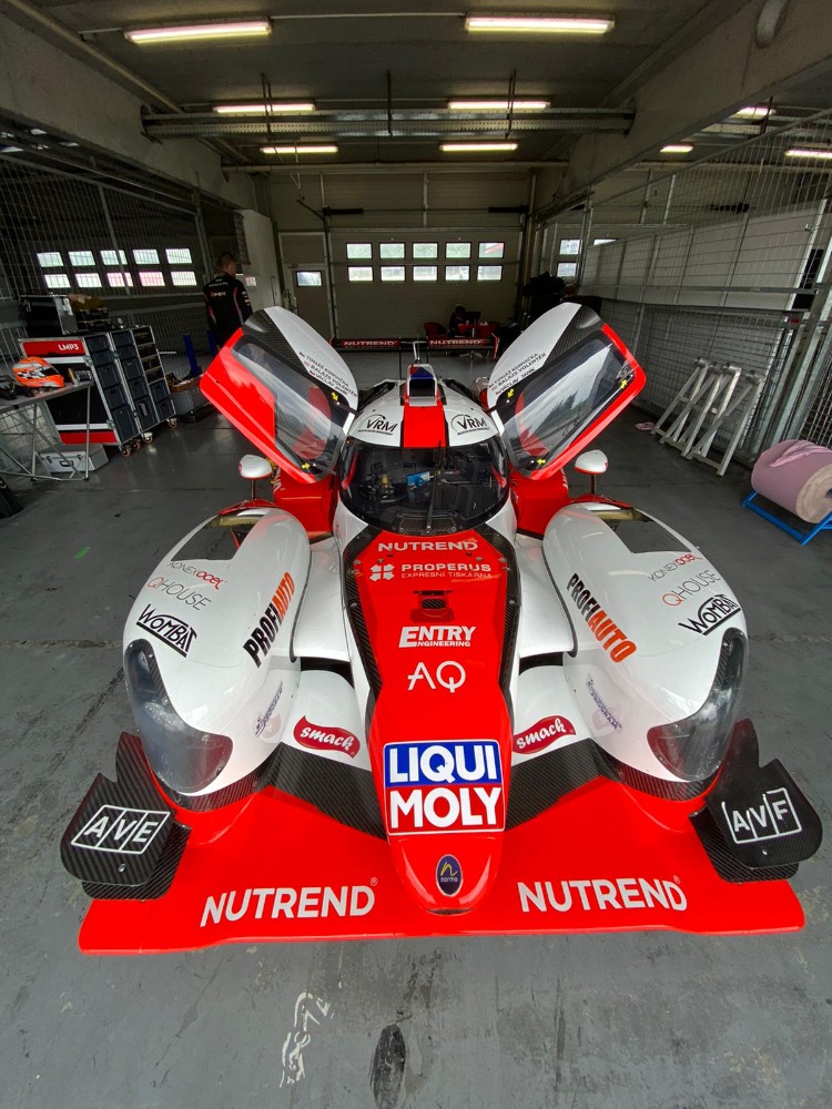 Janík Motorsport testoval na brněnském Masarykově okruhu i nové tváře.