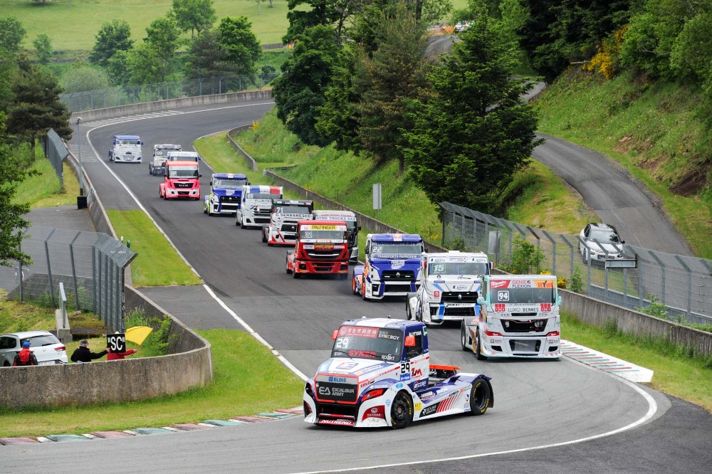 Jezdci Buggyra Academy se vrací na okruh v Nogaru