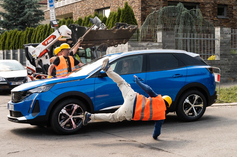 Ve filmu Pánský klub si zahrají Peugeot 208 a Peugeot 3008.