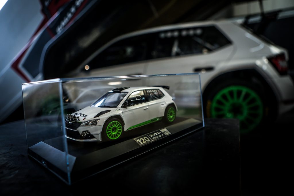 První FABIA Rally2 evo z limitované edice Edition 120 putovala do Francie.