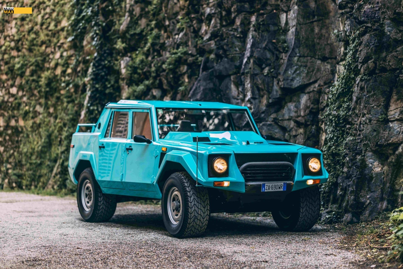Pirelli opět uvádí pneumatiku Scorpion BK pro Lamborghini LM002 .