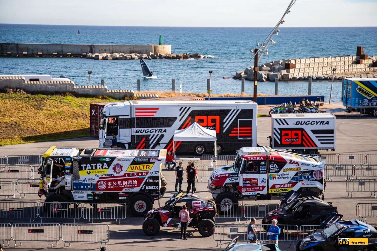 Tým Buggyra má  úspěšně po přejímkách na Dakar 2024.
