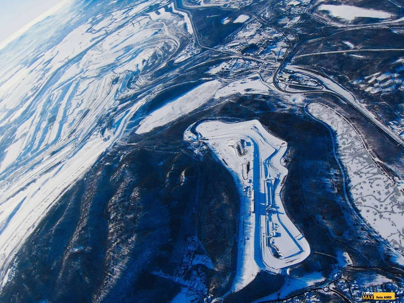 Mostecký automotodrom má nadále problém s  hlukem a se „sousedy“…..