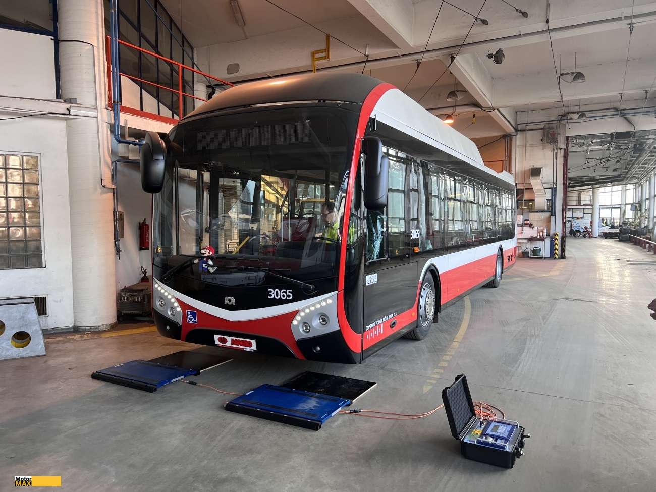 DPMB dokončil pilotní projekt kompletace vlastních trolejbusů.