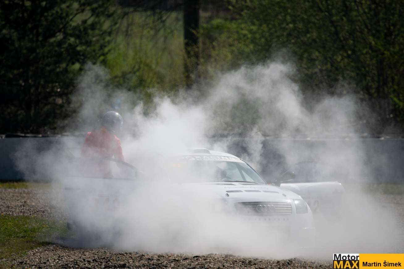 Závod do vrchu Maverick Prolog Brno 2024. Fotogalerie Martina Šimka.