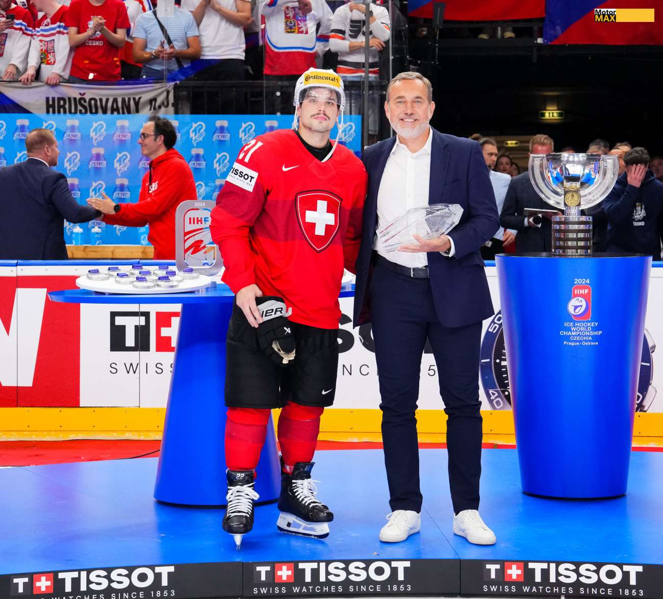 IIHF :Trofej z českého křišťálu vytváří tradičně Škoda Design