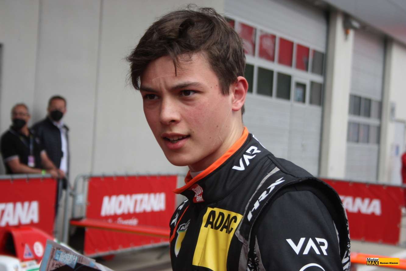 „Obrázková“ kariéra Olivera Bearmana  (19 – Haas-Ferrari-F1).