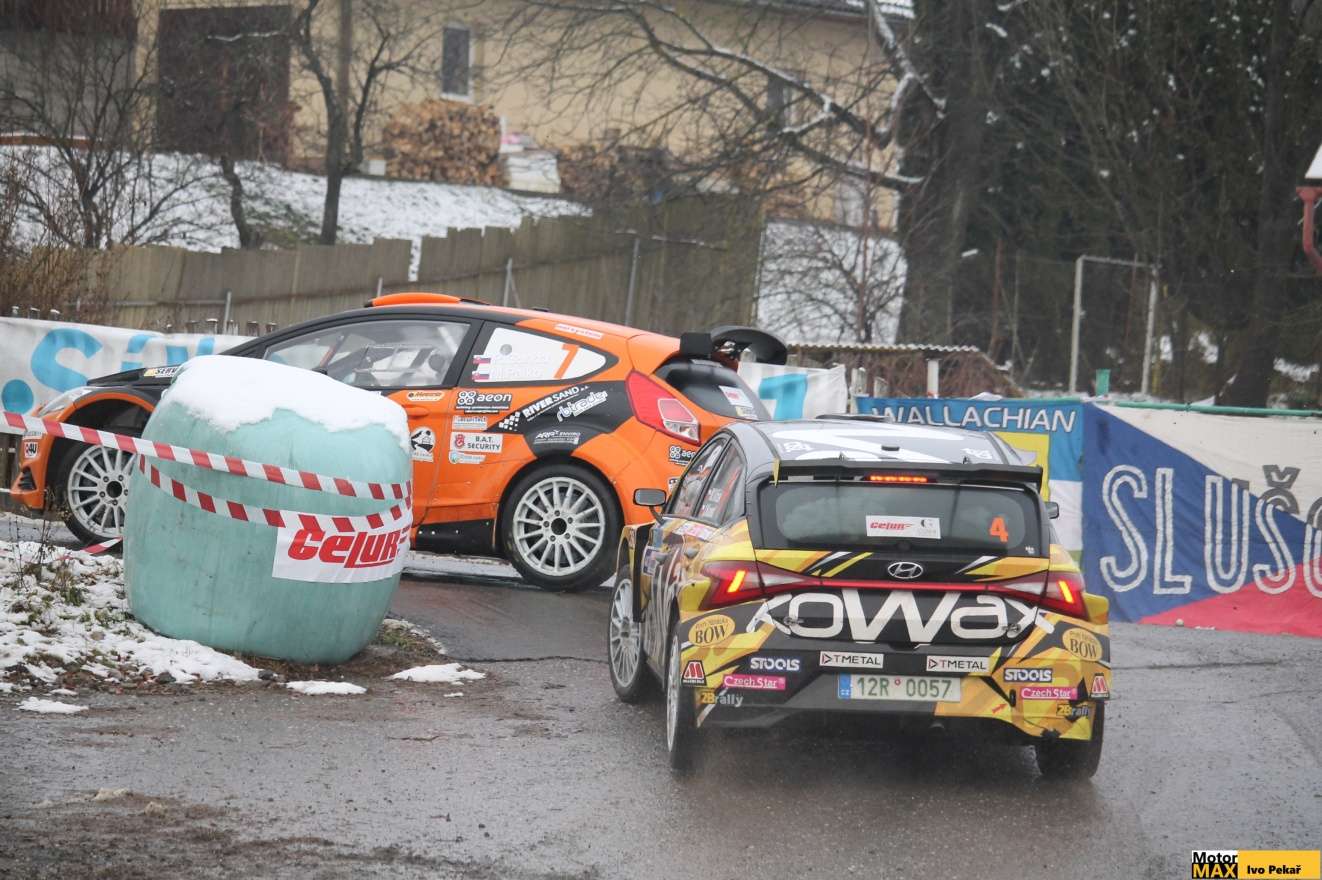 Dnešní Mikuláš rallye ve Slušovicích. Videa.