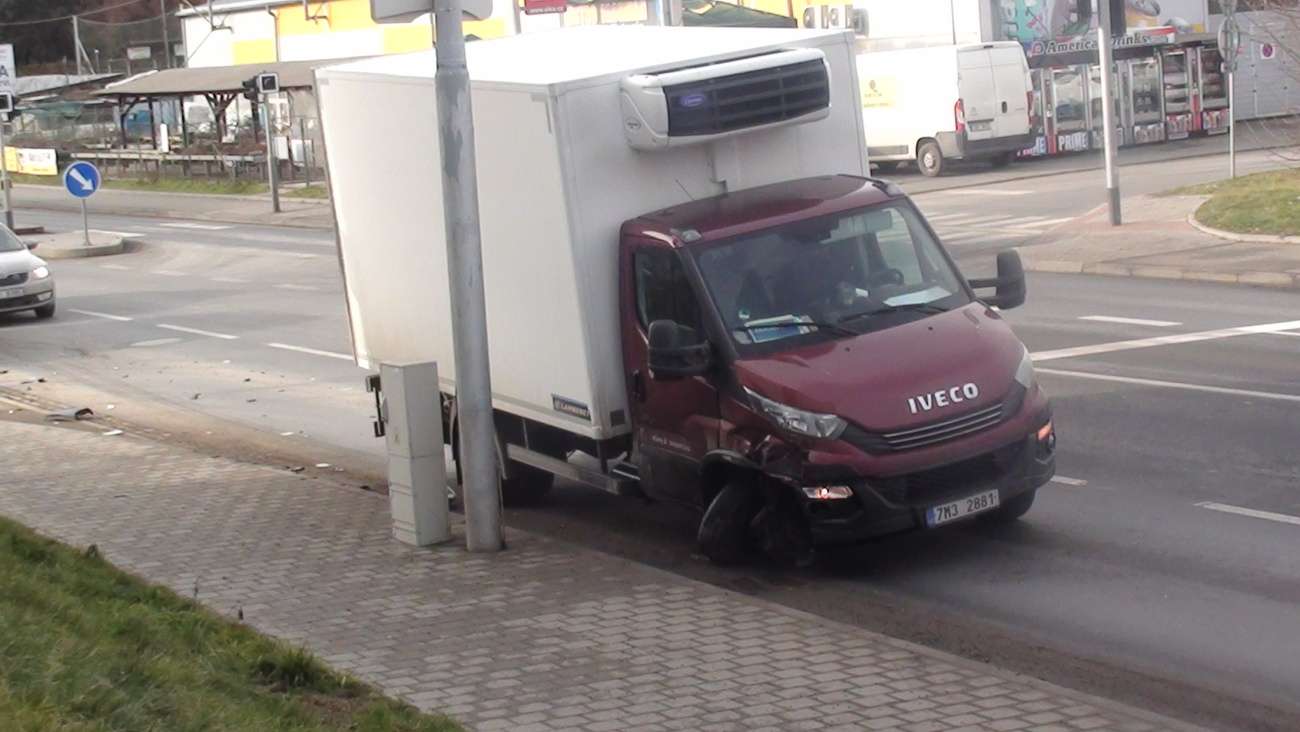 Nehody se nevyhýbají ani těm nejopatrnějším řidičům