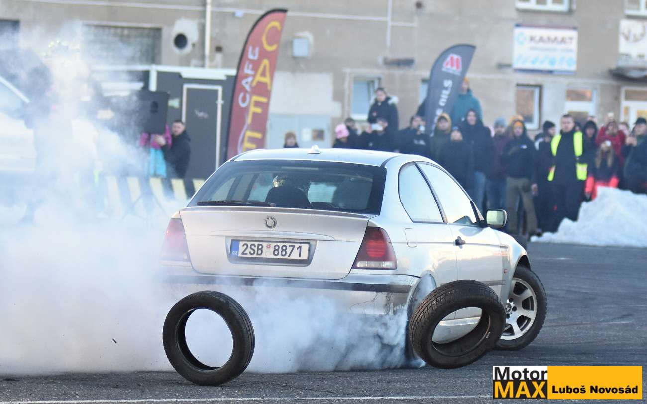 Zimni  driftování v Liberci 2025. Fotogalerie Luboše Novosáda.