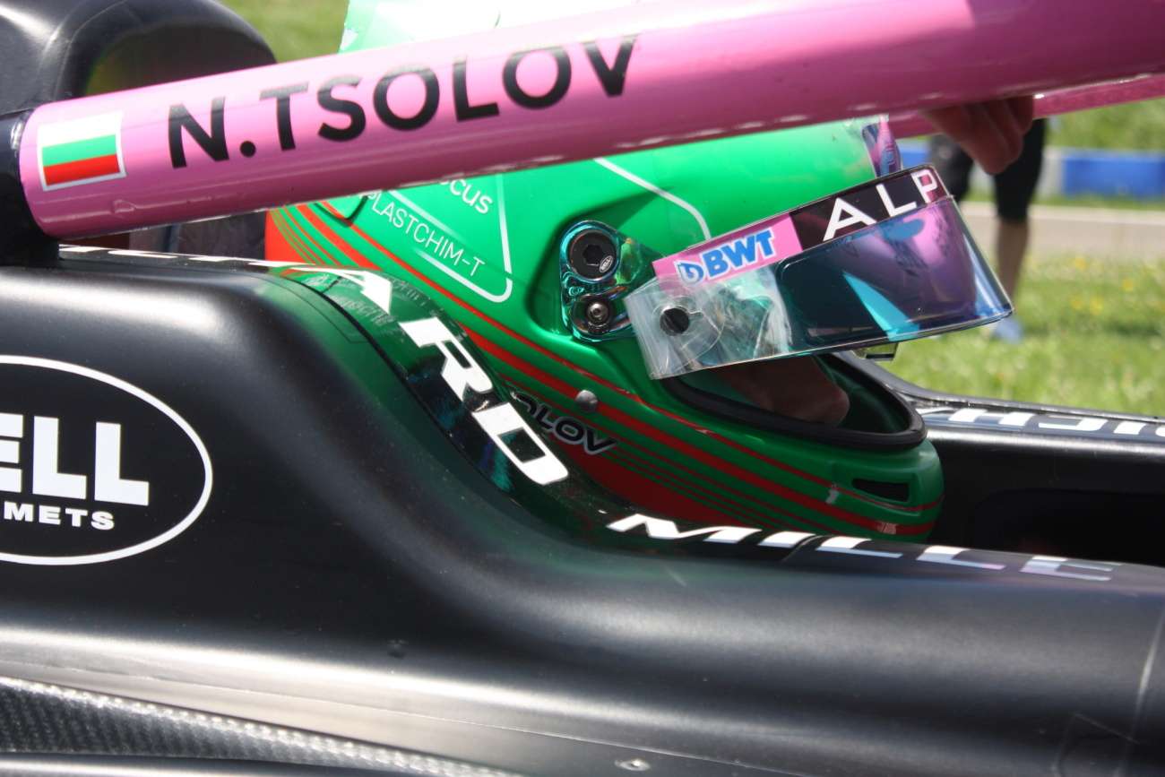 Kvalifikace F3 v Silverstone: Tsolov stále na vlně úspěchu