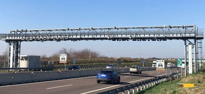 Průjezd po D2 u hranic se Slovenskem díky objížďce zdarma.