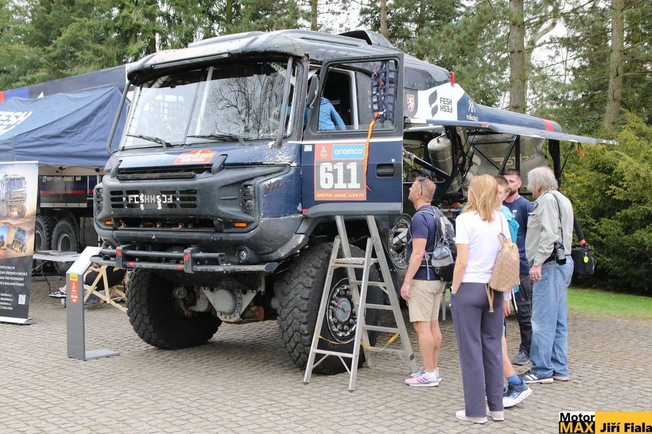 Dakaráci na zámku v Lánech. Fotogalerie Jirky Fialy.