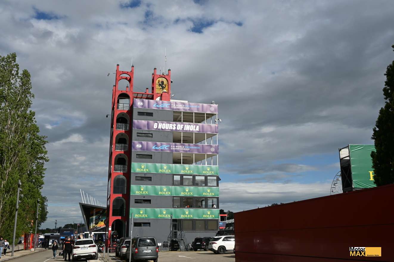 Fotostory z vytrvalostní šestihodinovky v Imole 2025.