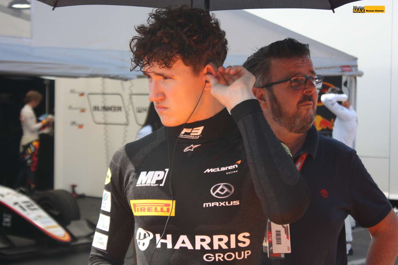 F2 v Bahrajnu: První vítězství juniora McLarenu Alexe Dunna