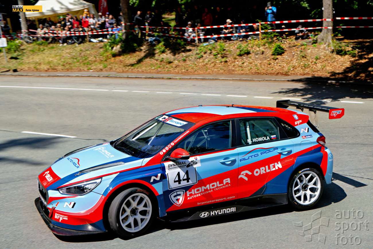 BRP motorsport startoval na Ústecké 21 se čtveřicí vozidel Hyundai i30 N.