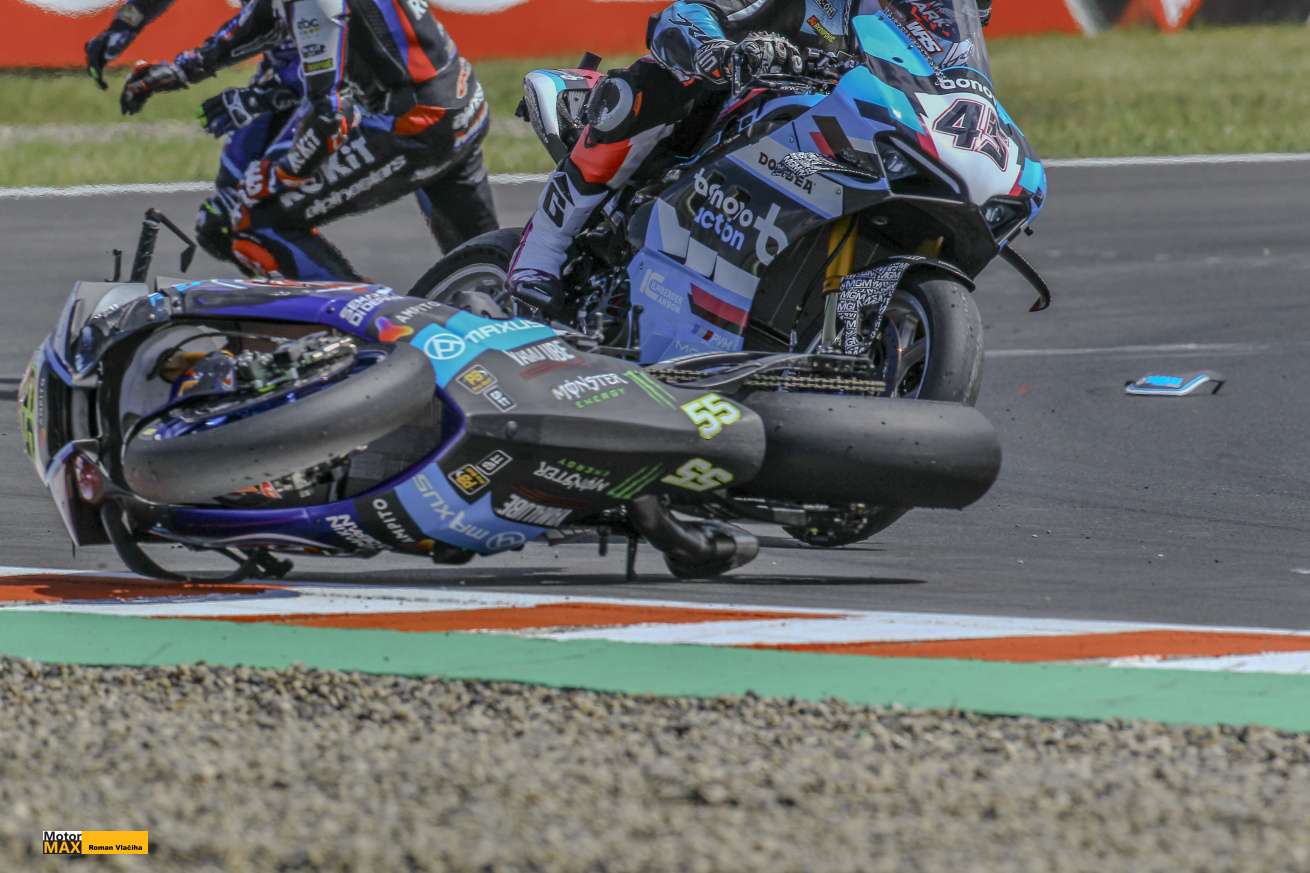 WSBK Most 2025 – dramatické chvilky v sobotu objektivem Romana Vlačihy.