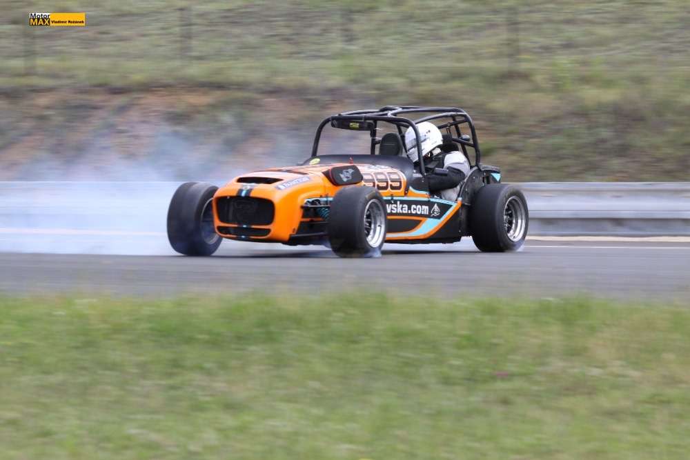 Nedávný Carbonia cup Brno 2025. Video.