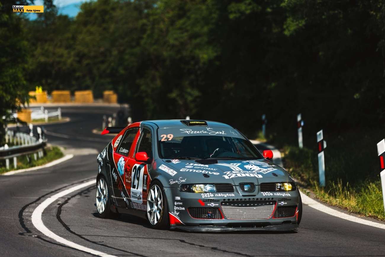 Samo Leitman s Leonem Supercopa v Ožďanech dvakrát druhý ve třídě 4b.