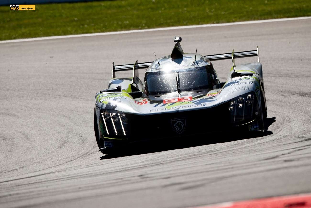 Tým Peugeot TotalEnergies nasazuje do 93. ročníku 24 Hodin Le Mans dva vozy Peugeot 9X8