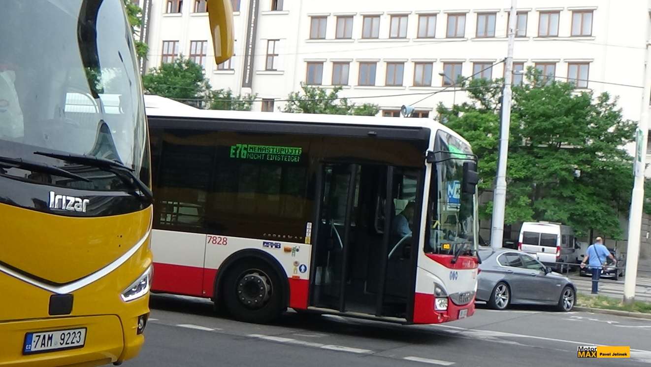 Do Brna se sjely autobusy z více než desítky dopravních podniků. Video.