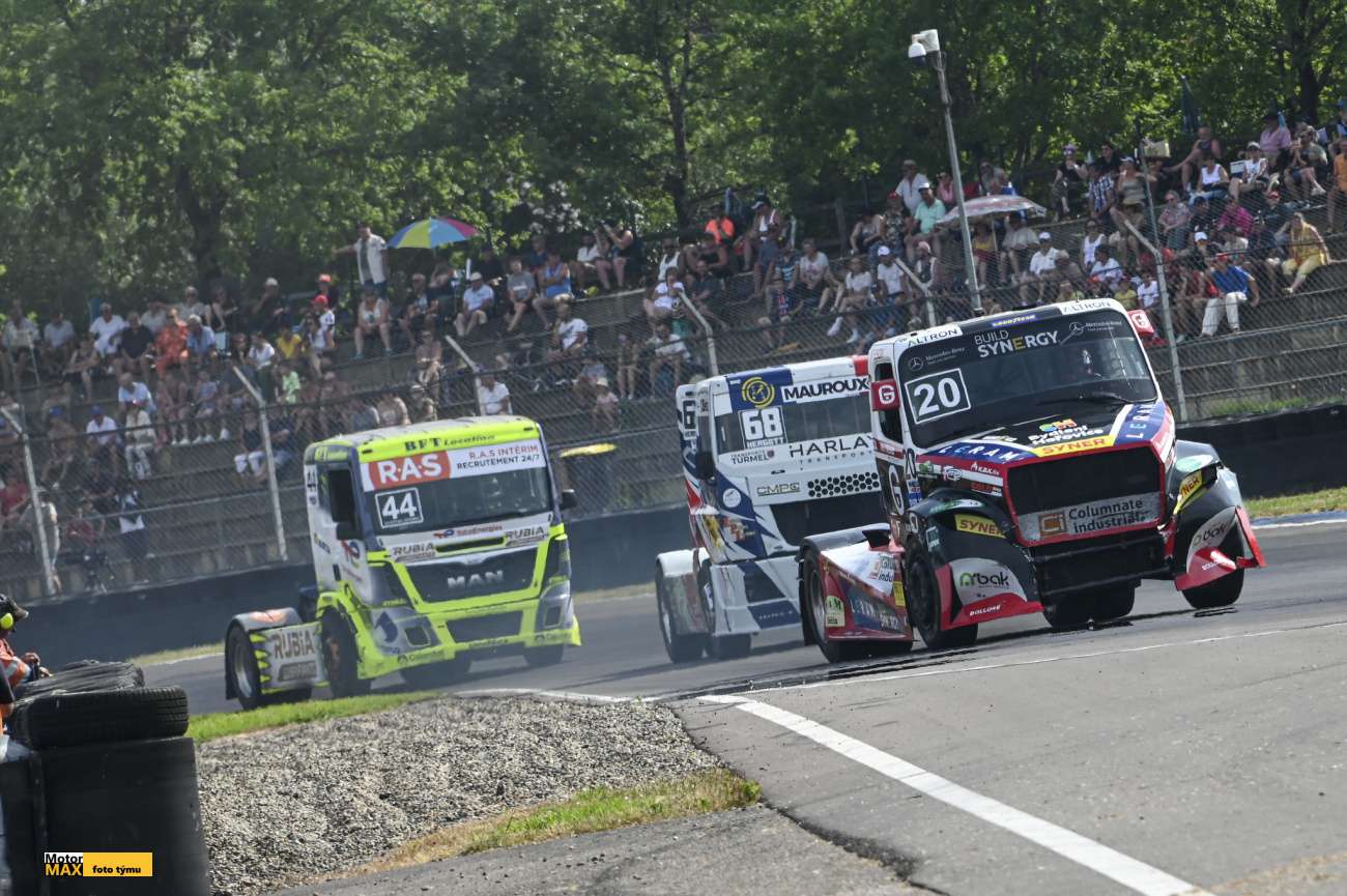 Piloti Buggyra Academy France míří na okruhu v Magny-Cours.