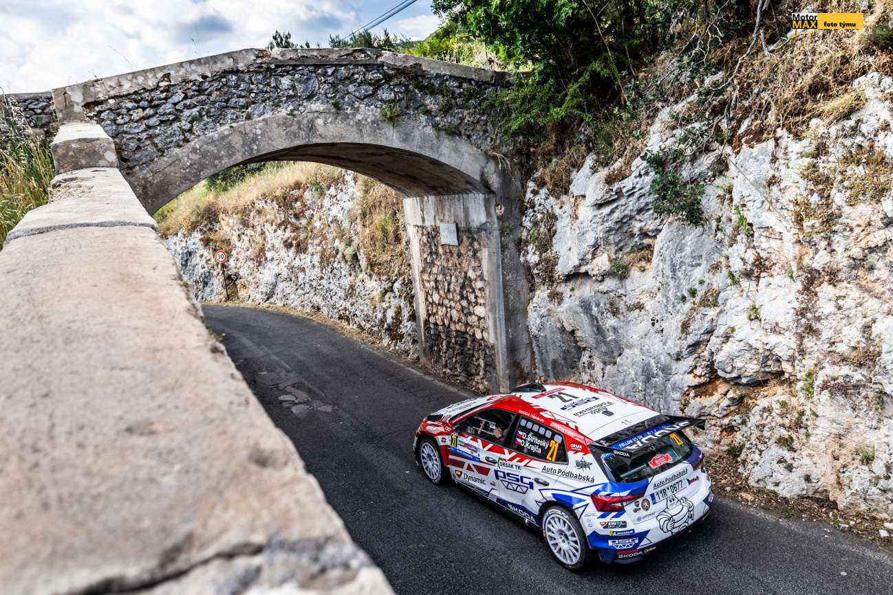 Dominik Stříteský v italské rally uzavíral ToP 10.