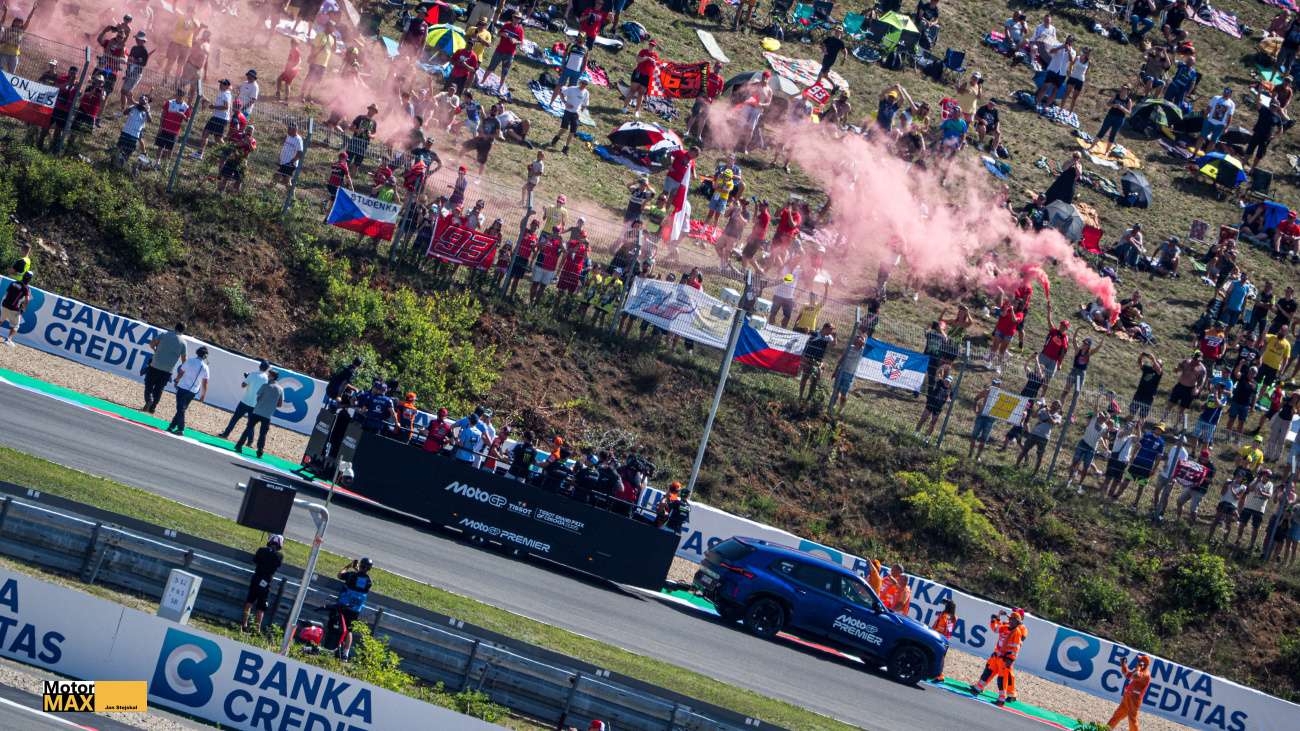 Dozvuky GP a uklízení areálu Masarykova okruhu. Video.