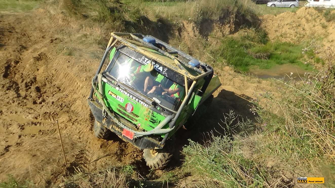 Vzpomínka na letní Trucktrial Kunštát ( 2025). Akční video.