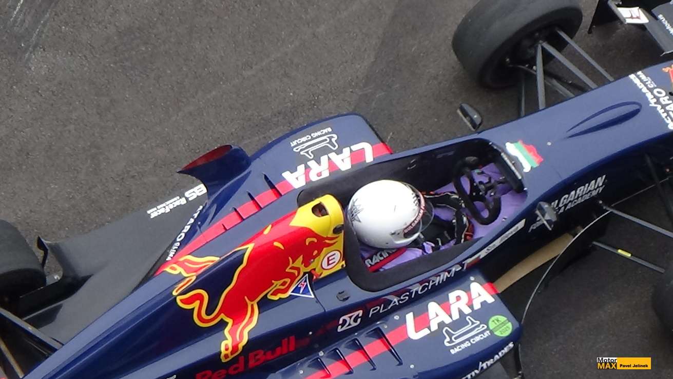 Carboniacup zakončí již patnáctou sezónu při Grandfinále na domácí trati v Mostě.