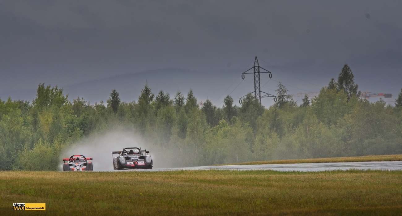 Zmoklý závod 6h Le Most 2025. Video.