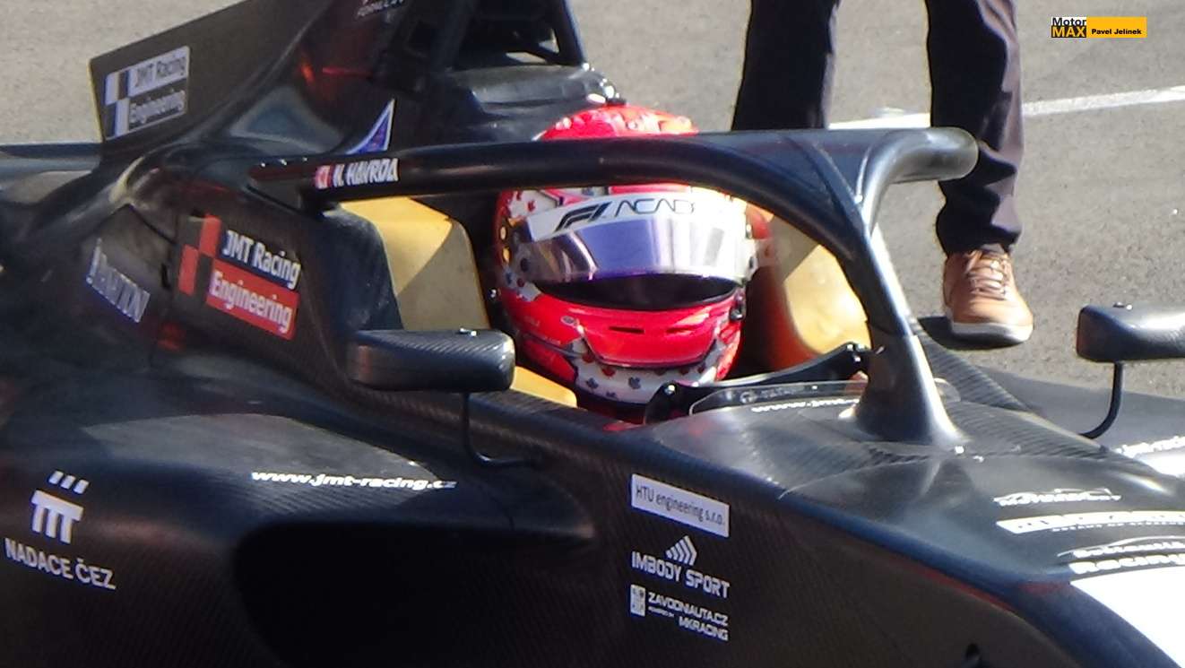 Směska z Brna  F4 , D4 i F1 na Masaryk Racing Days 2025. Video.