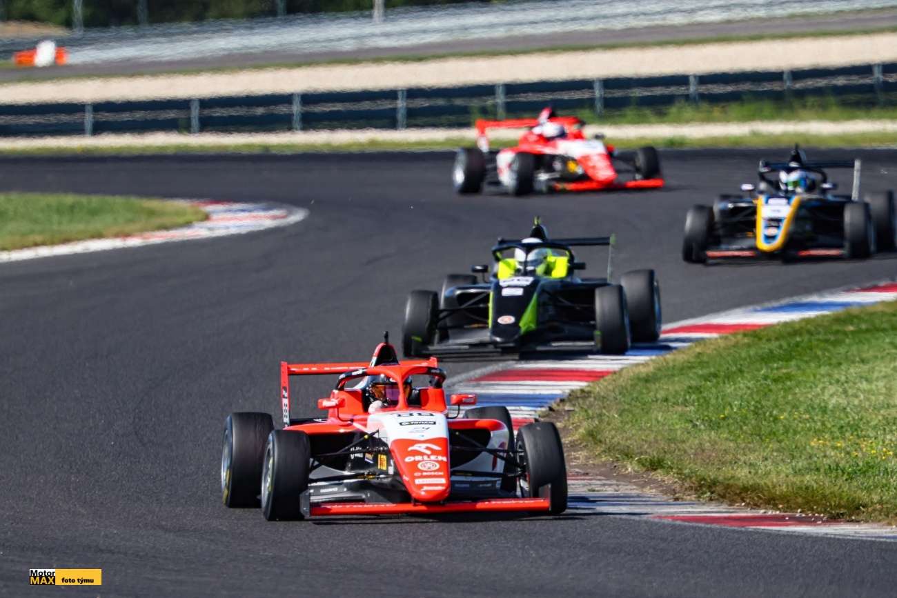 Junioři Janík Motorsport na Slovakiaringu zajeli svá dosud nejlepší umístění.
