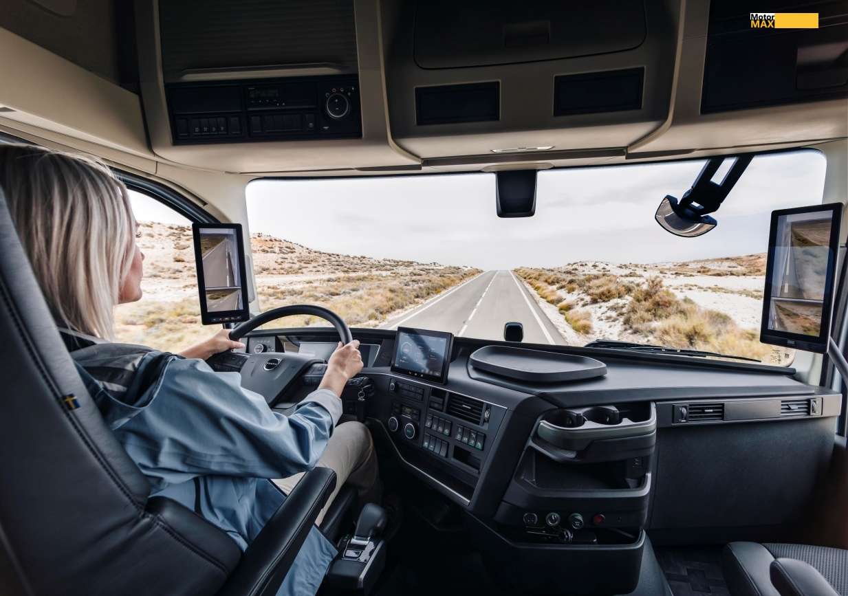 Vylepšují systém Podpory bdělosti řidiče o kameru pro sledování očí.