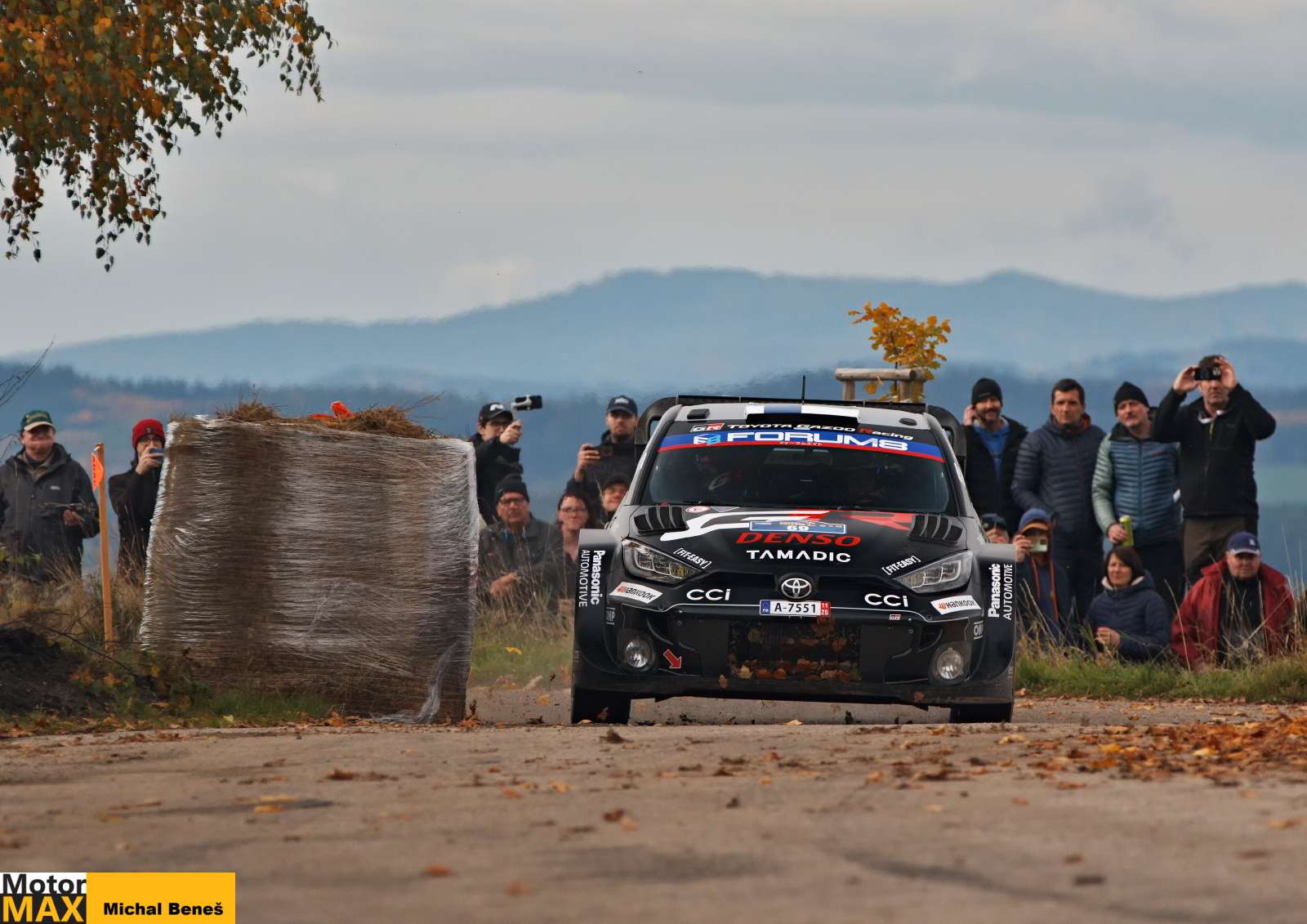 CER : Toyota má první a druhé místo a oslavuje titul mistra světa 2025.