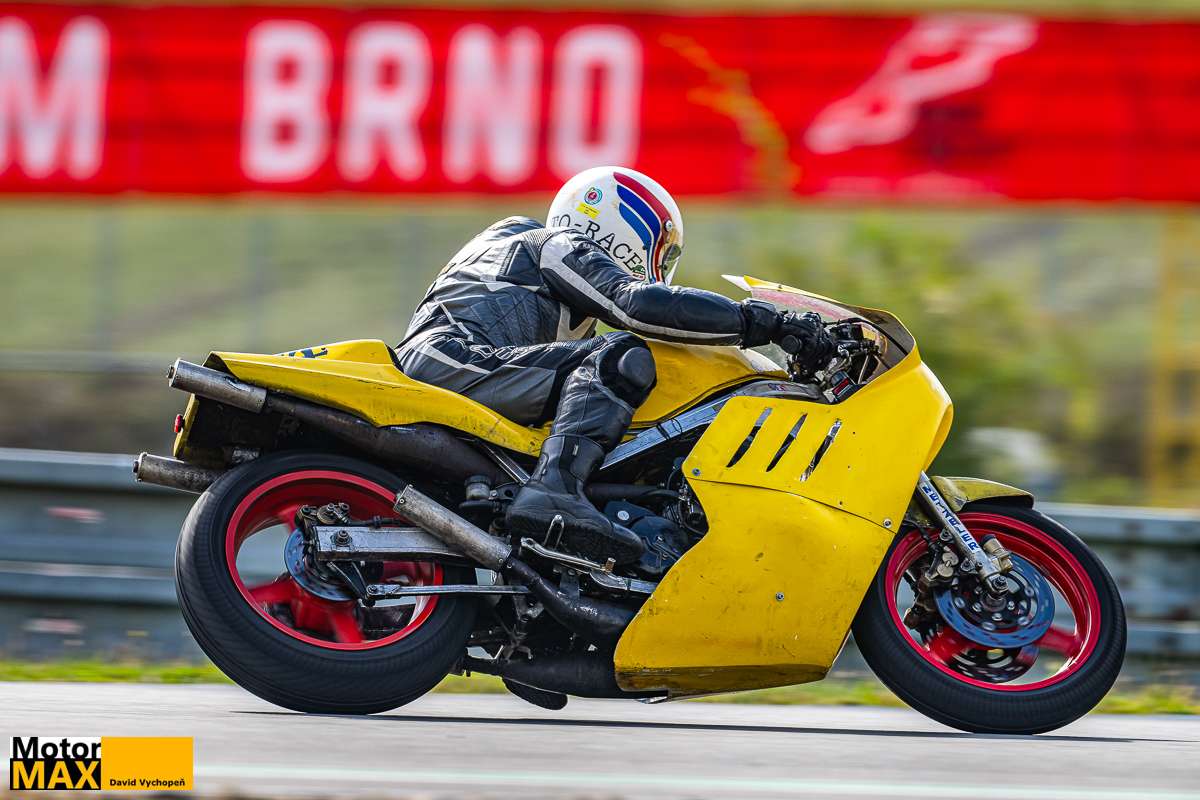 Motocyklová VC Bohumila Staši 2025. Fotogalerie Davida Vychopeně.