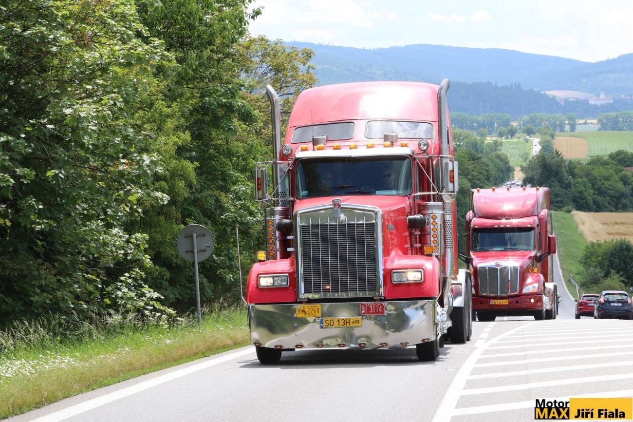 Vydařený sraz Convoj Krhov 2025. Fotogalerie Jirky Fialy.