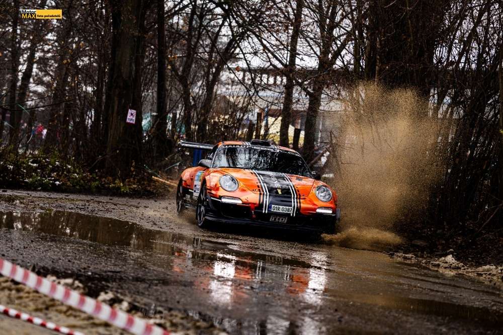 Pořadatelé zatím evidují na pět desítek přihlášených posádek na Mikuláš rallye.